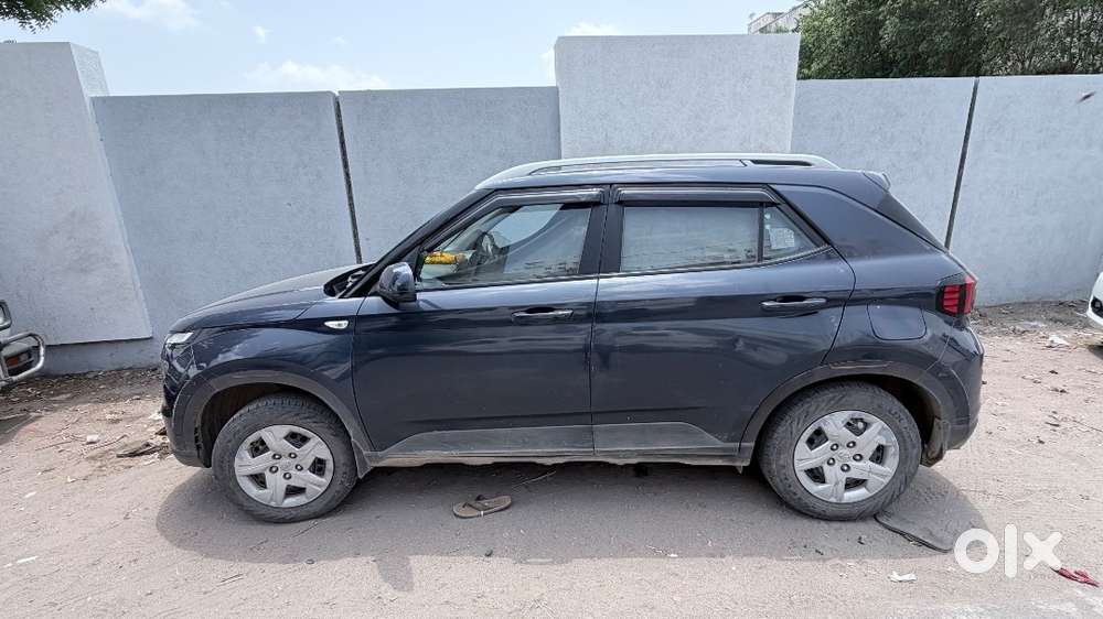 Hyundai Venue 2022 Petrol Good Condition