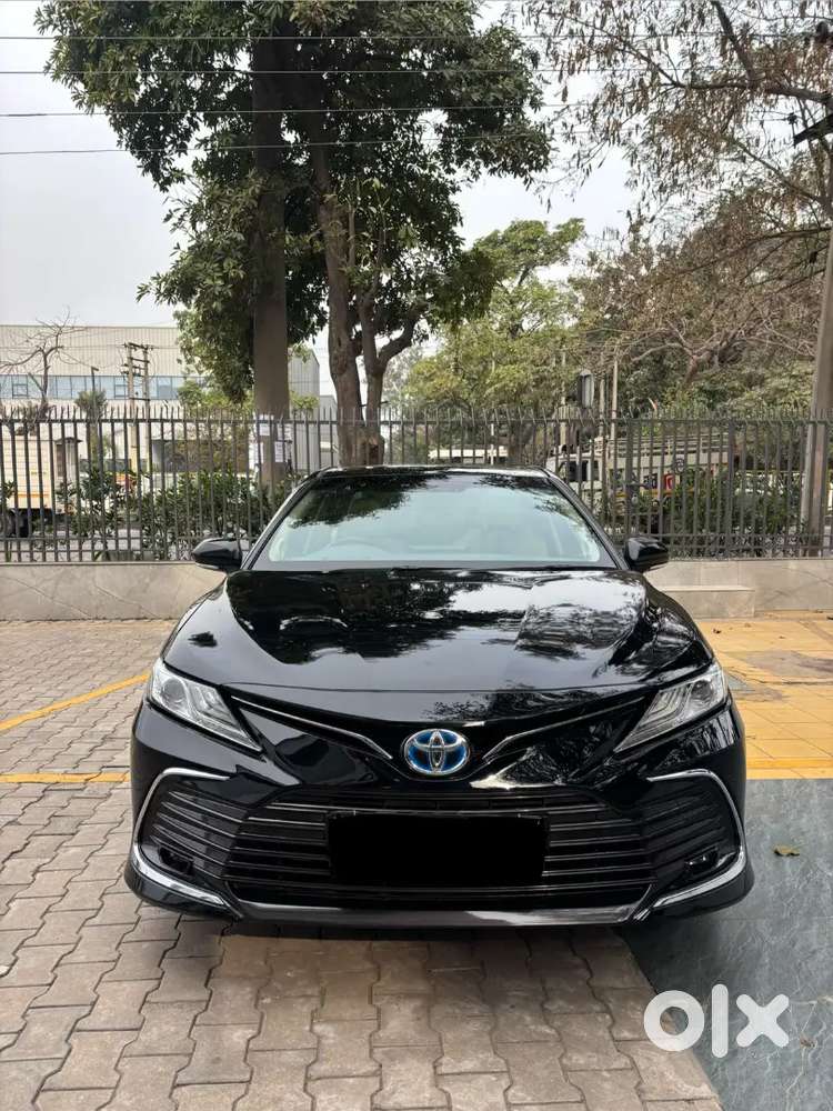 Toyota Camry 2024 Showroom Condition