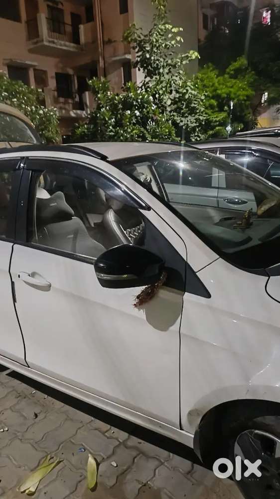 Tata Tiago Xt Icng 2025 Car