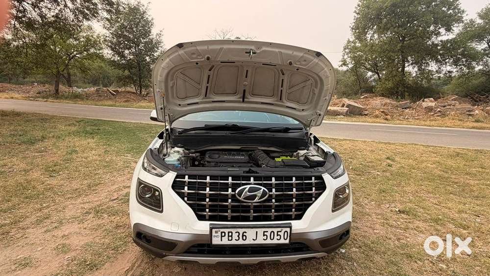 Hyundai Venue 2019 Petrol Well Maintained