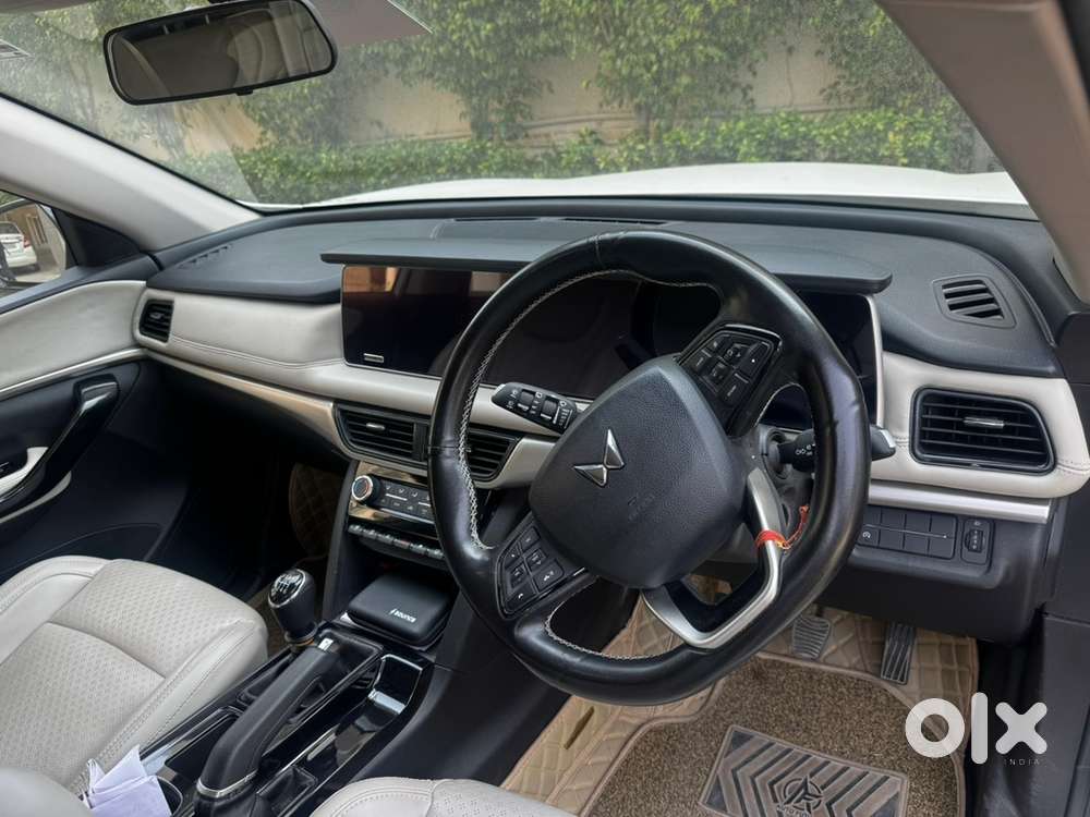 Mahindra Xuv700 Petrol 2024