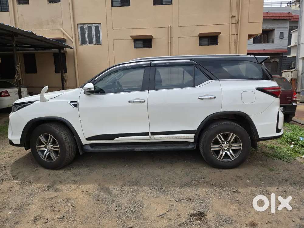 Legender Converted Toyota Fortuner 2.8 Mt 2016 Diesel Second Owner