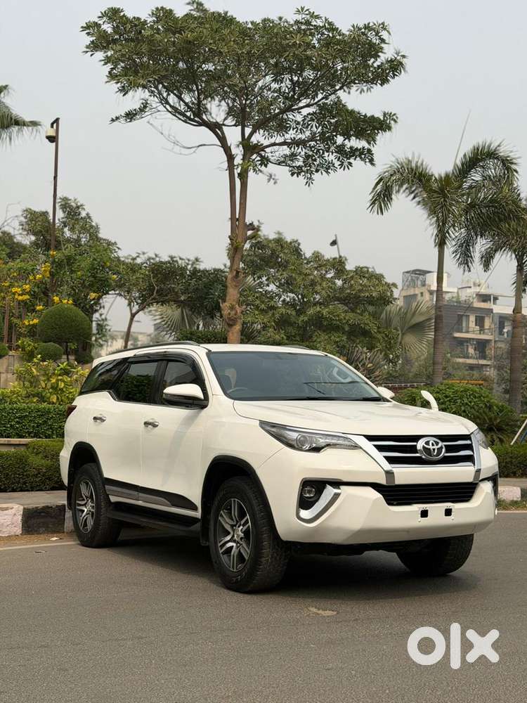 Toyota Fortuner 4x2 At 2.7 Petrol, 2020, Petrol