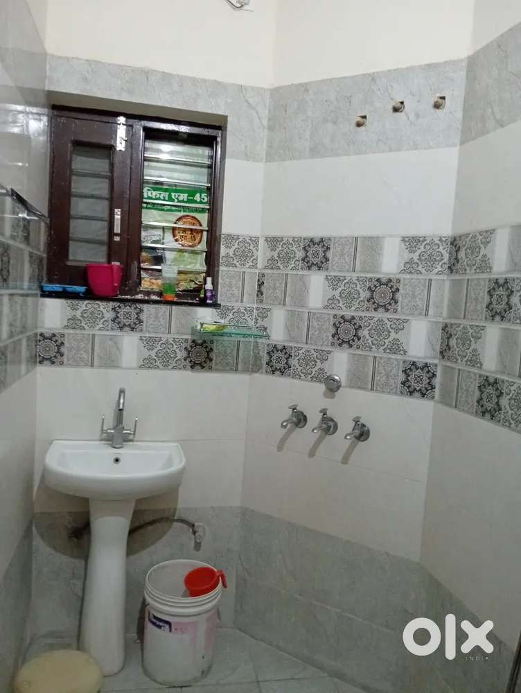 Well furnished room with AC freez geyser