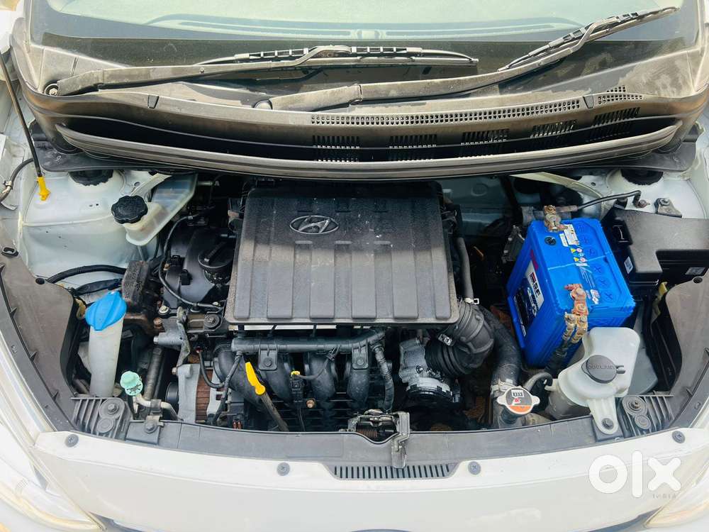 Hyundai Grand I10 Sportz, 2016, Petrol