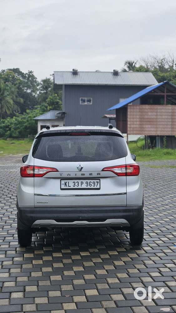 Renault Triber Rxt, 2023, Petrol