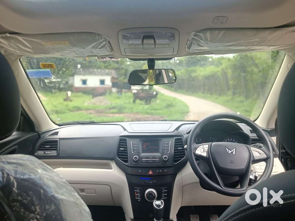 Mahindra Xuv300 W6, 2024, Petrol