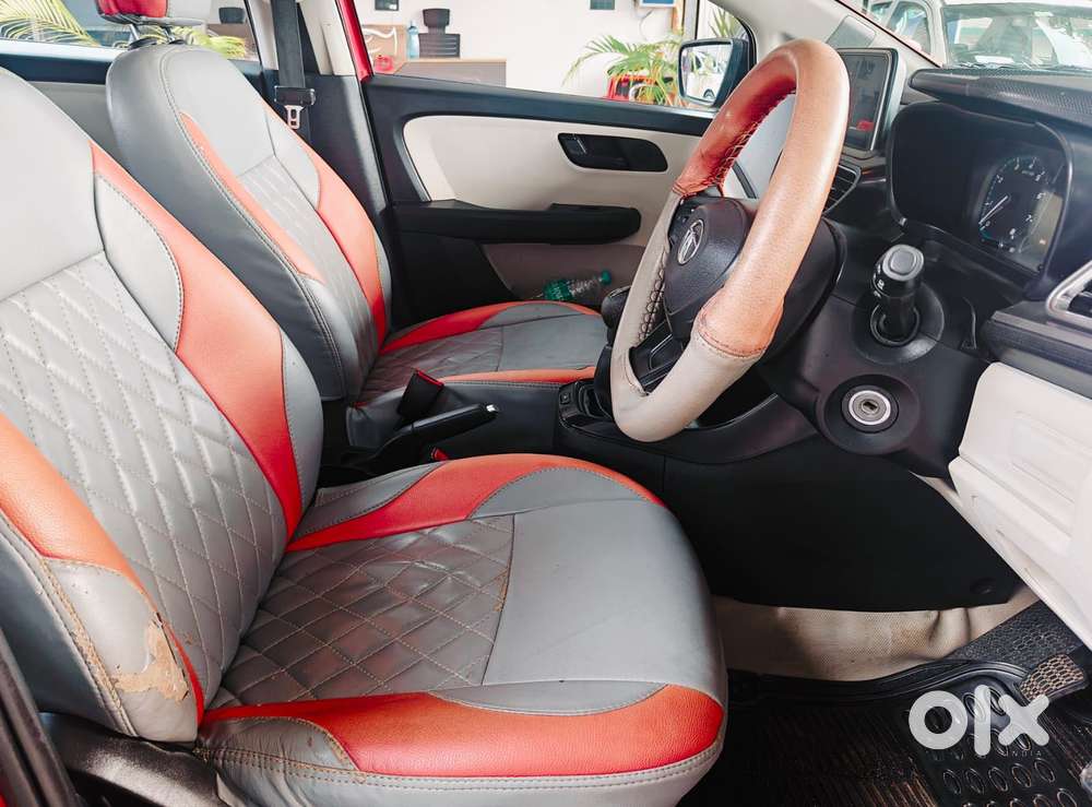 Tata Altroz 1.2 Xm Plus, 2022, Petrol