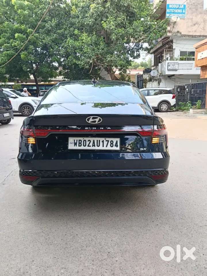 Hyundai Verna 1.5 Sx (o) Vtvt Ivt, 2023, Petrol
