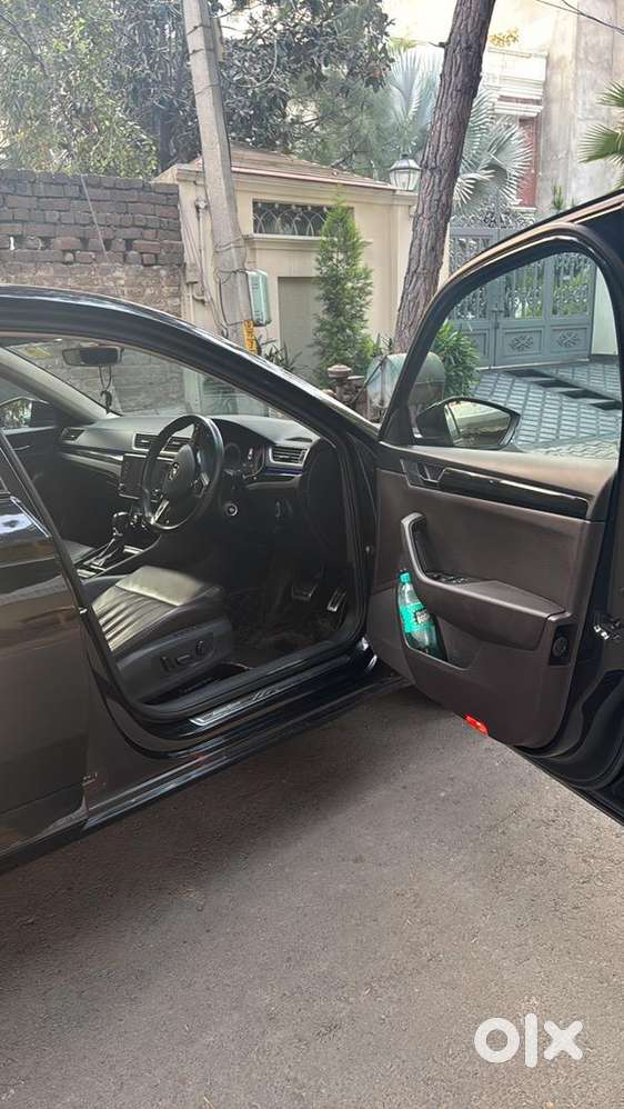 Skoda Superb 2020  2.0 Tdi L&k  Diesel  Black  Top Model