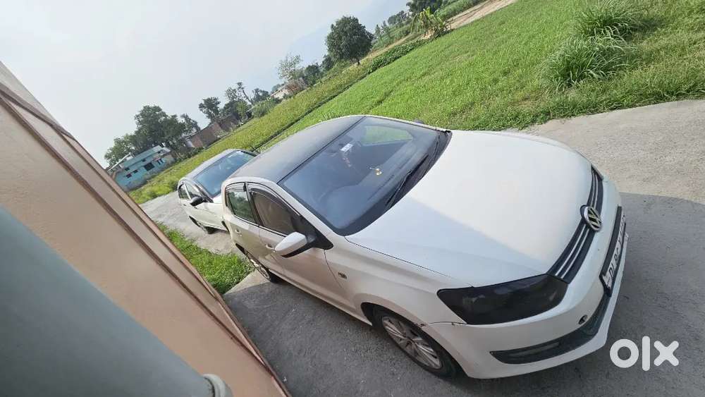 Polo Car With Extra Loadings.