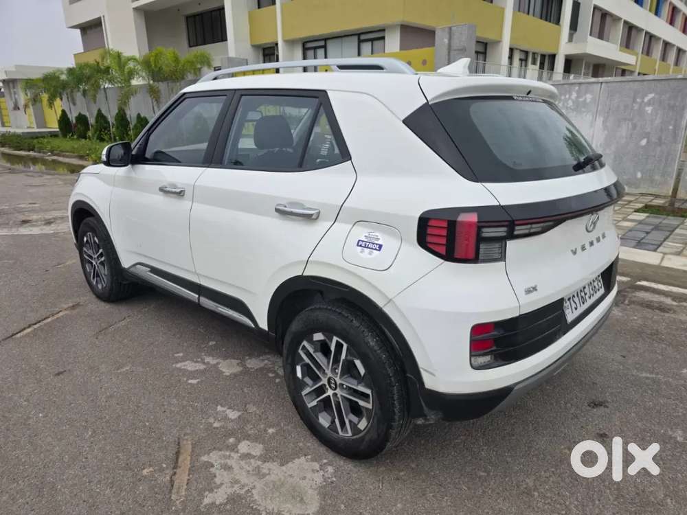 Hyundai Venue 1.0 Sx (o) Turbo Dct, 2023, Petrol