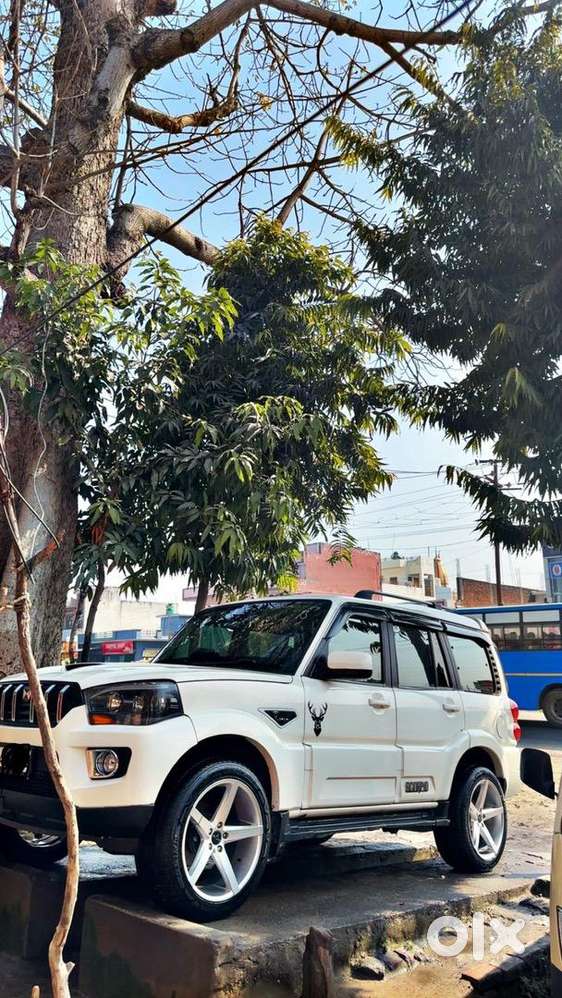 Mahindra Scorpio 2013 Diesel Well Maintained