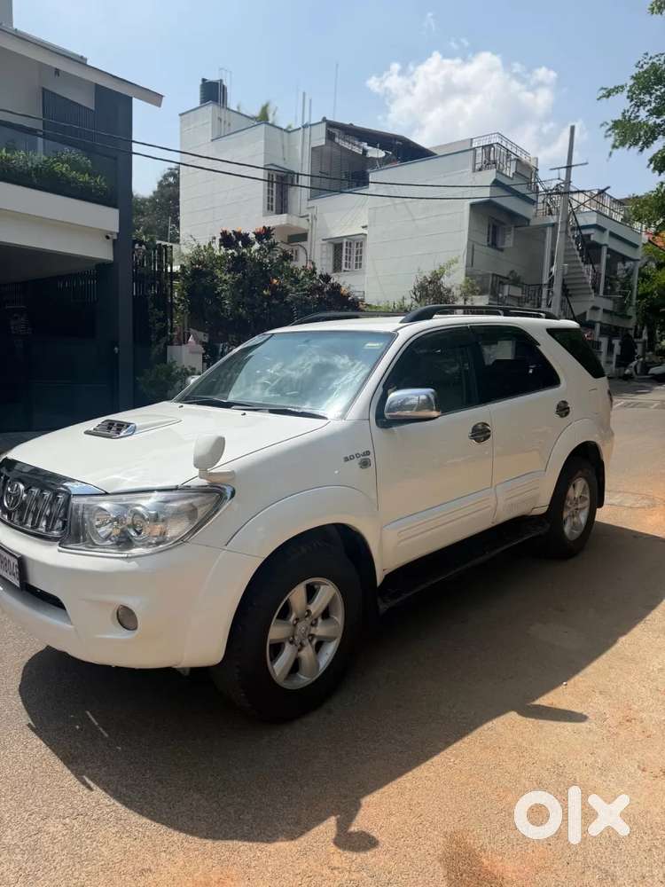 Toyota Fortuner, 2011, Diesel