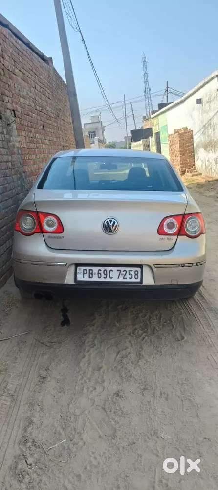 Volkswagen Passat 2010 Diesel 200000 Km Driven