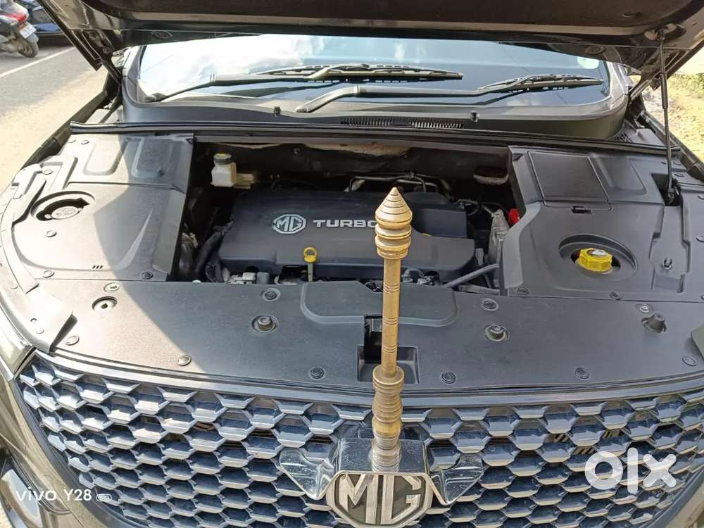 Mg Hector Plus Sharp