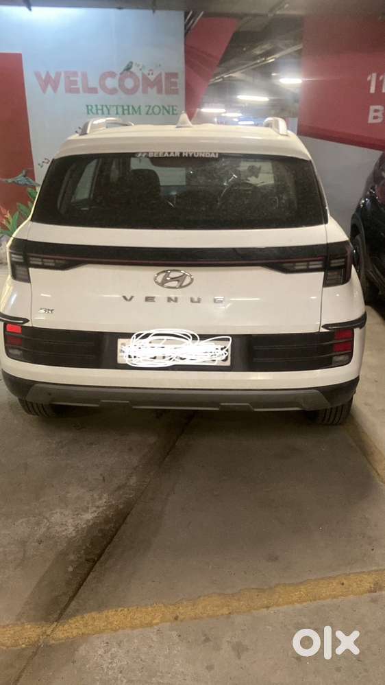 Hyundai Venue Petrol 2023