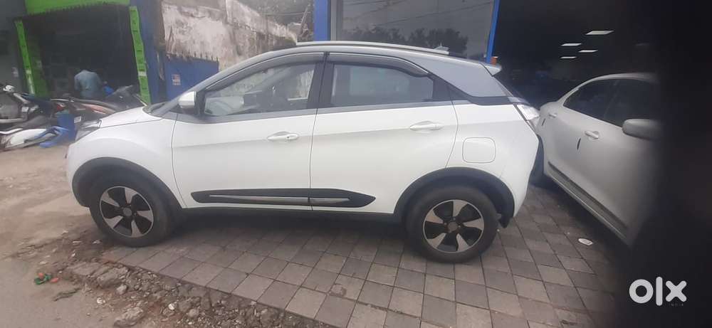 Tata Nexon 1.5 Revotorq Xz Plus, 2018, Petrol