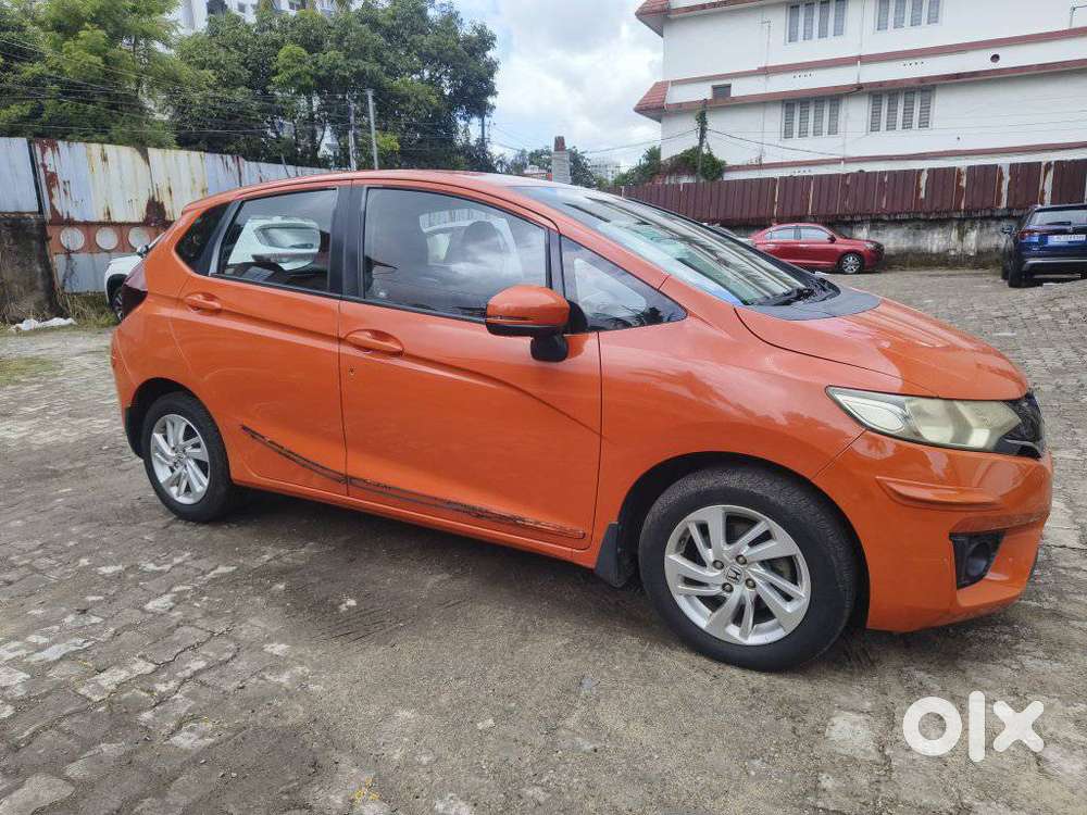 Honda Jazz V Automatic, 2016, Petrol