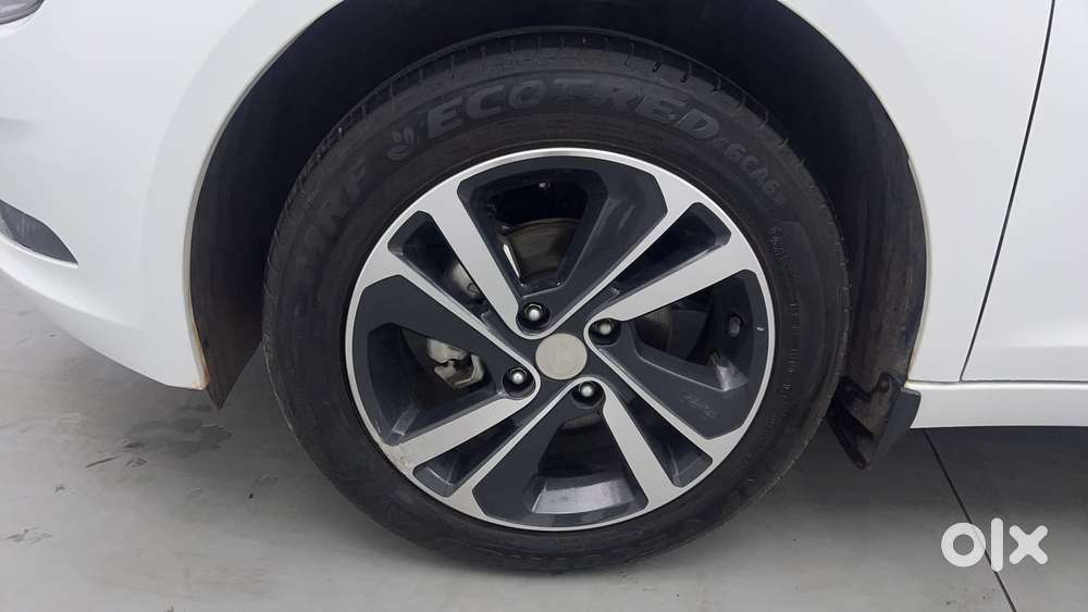 Tata Altroz Xza Plus (s), 2024, Petrol
