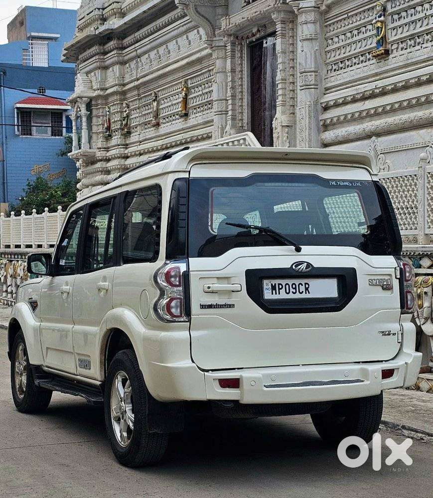 Mahindra Scorpio S10 7 Seater, 2015, Diesel
