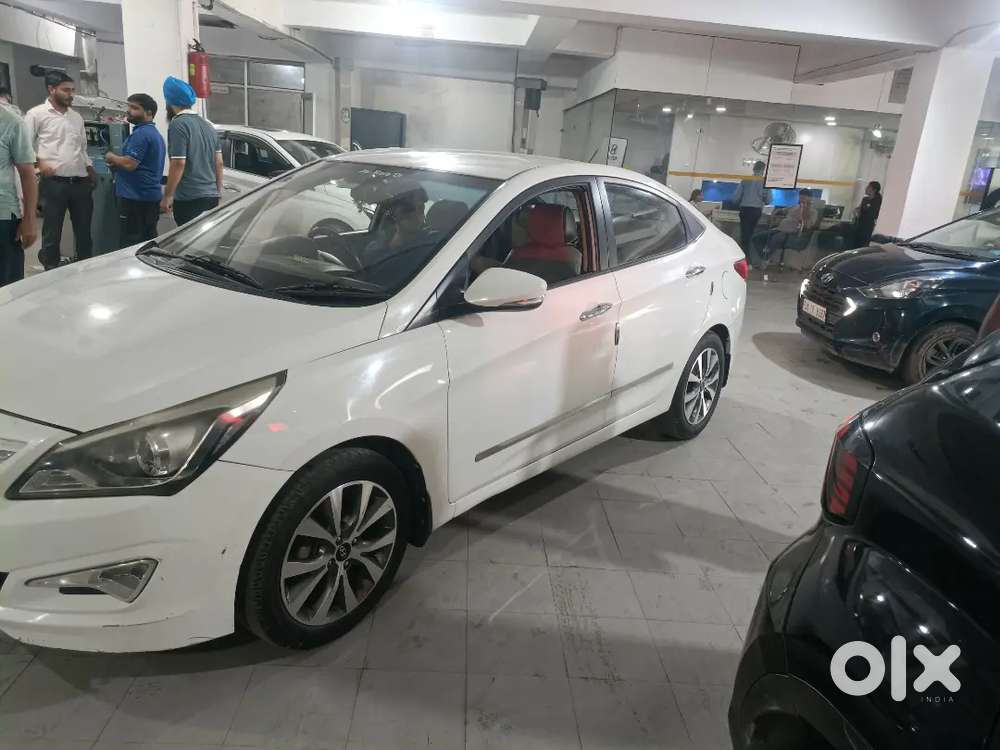 Hyundai Verna Petrol 2015