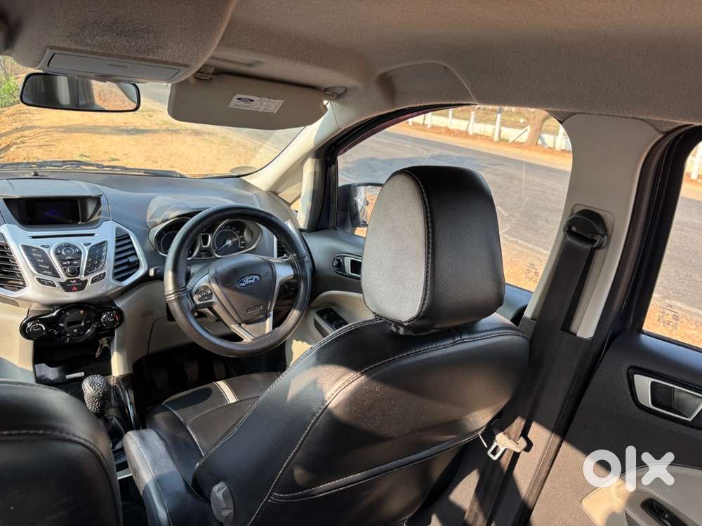 Good Condition Showroom History Available 80%tyre Diesel Vehicle