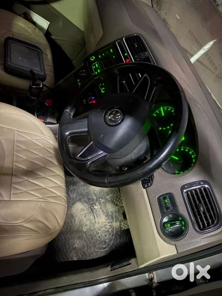 Skoda Rapid 1.6 Active 2014