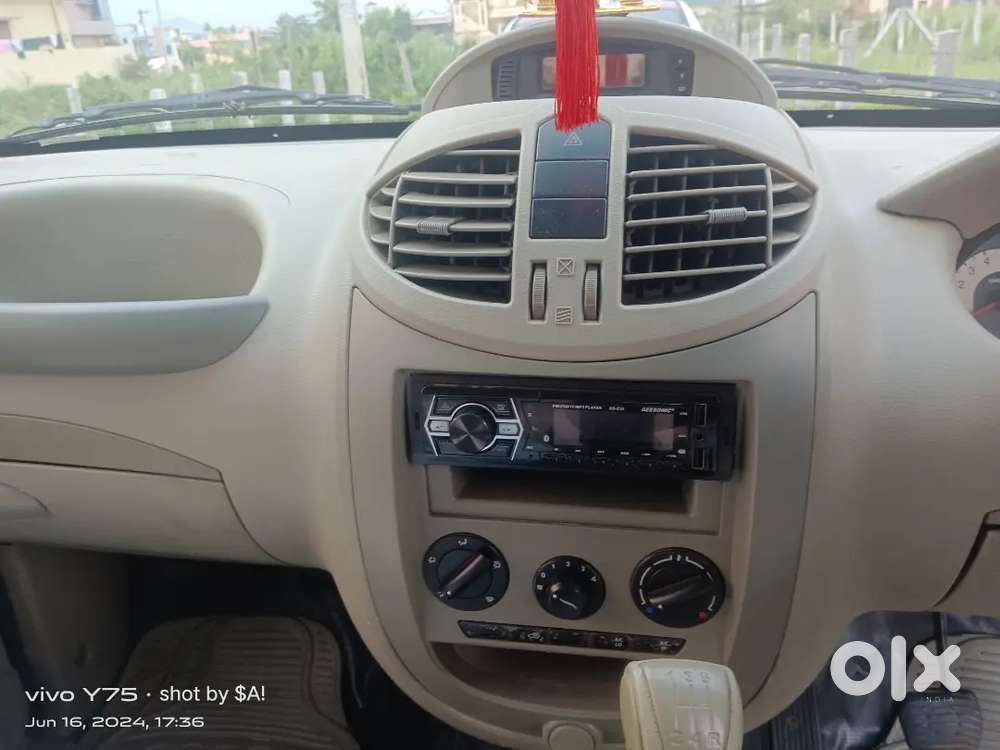 Mahindra Xylo 2012