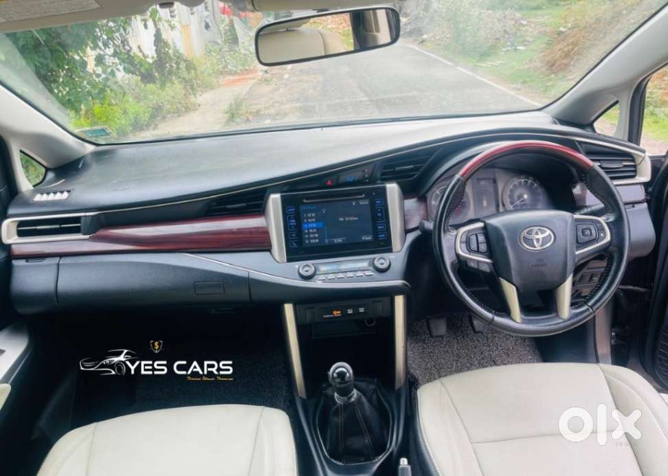 Toyota Innova Crysta 2.4 V, 2017, Diesel