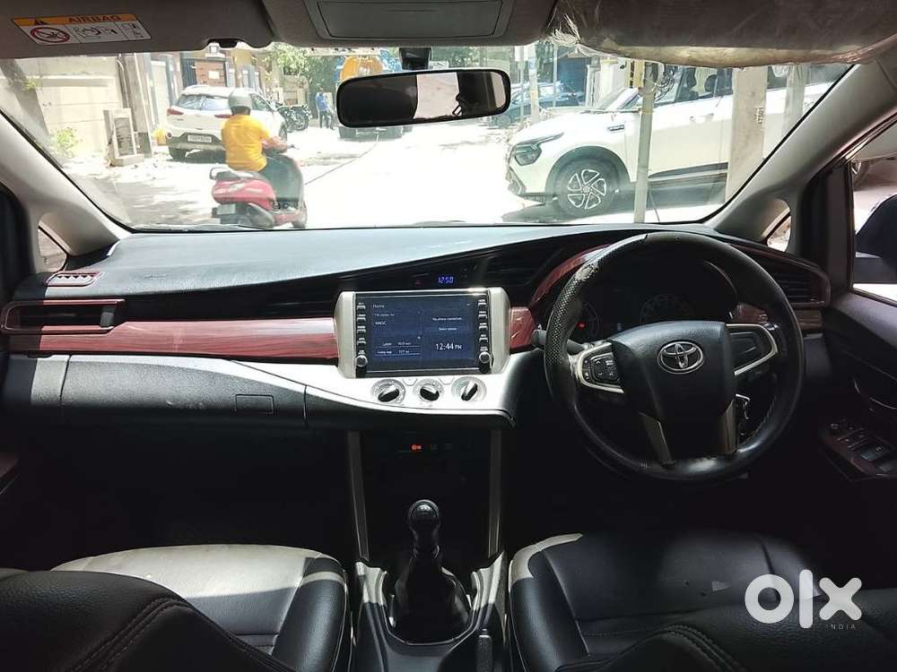 Toyota Innova Crysta 2.4 G Mt 8s, 2021, Diesel