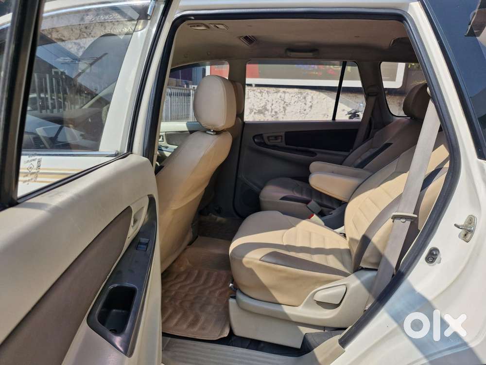 Toyota Innova [2013-2016] 2.5 G4 7 Str, 2014, Diesel