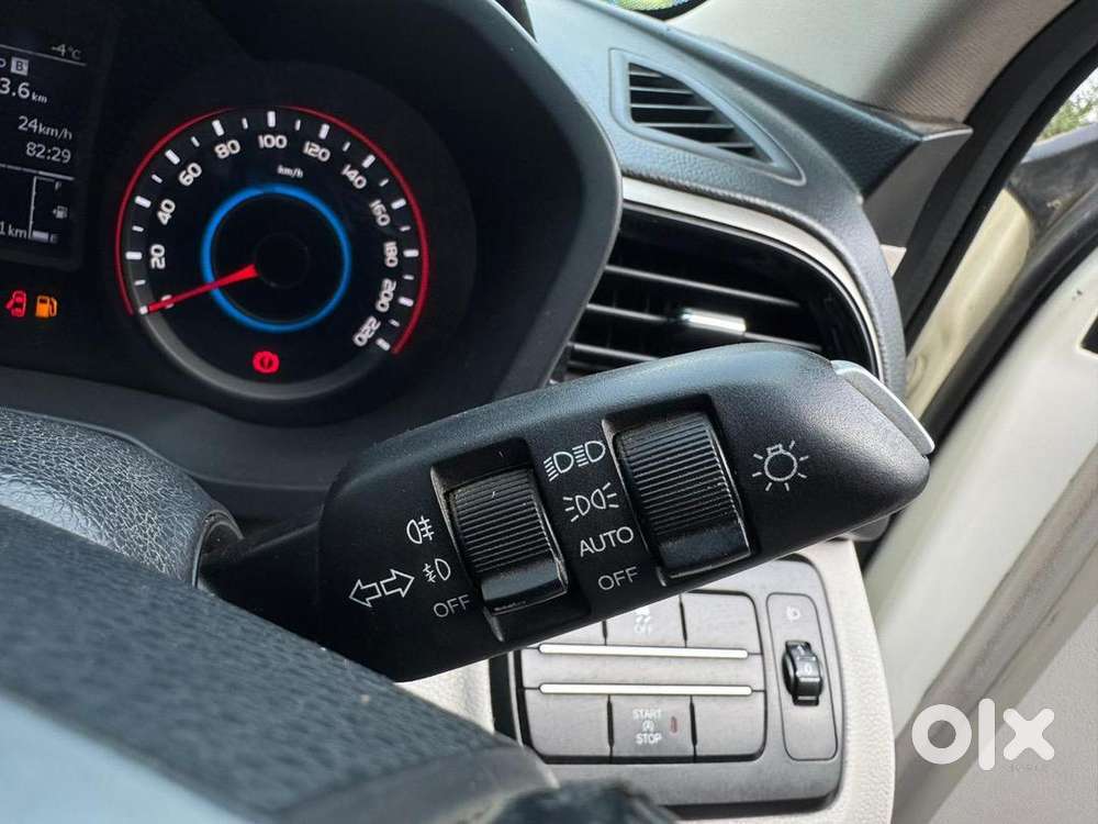 Mahindra Xuv300 2019 Top Model W8 Diesel 92000 Km Driven