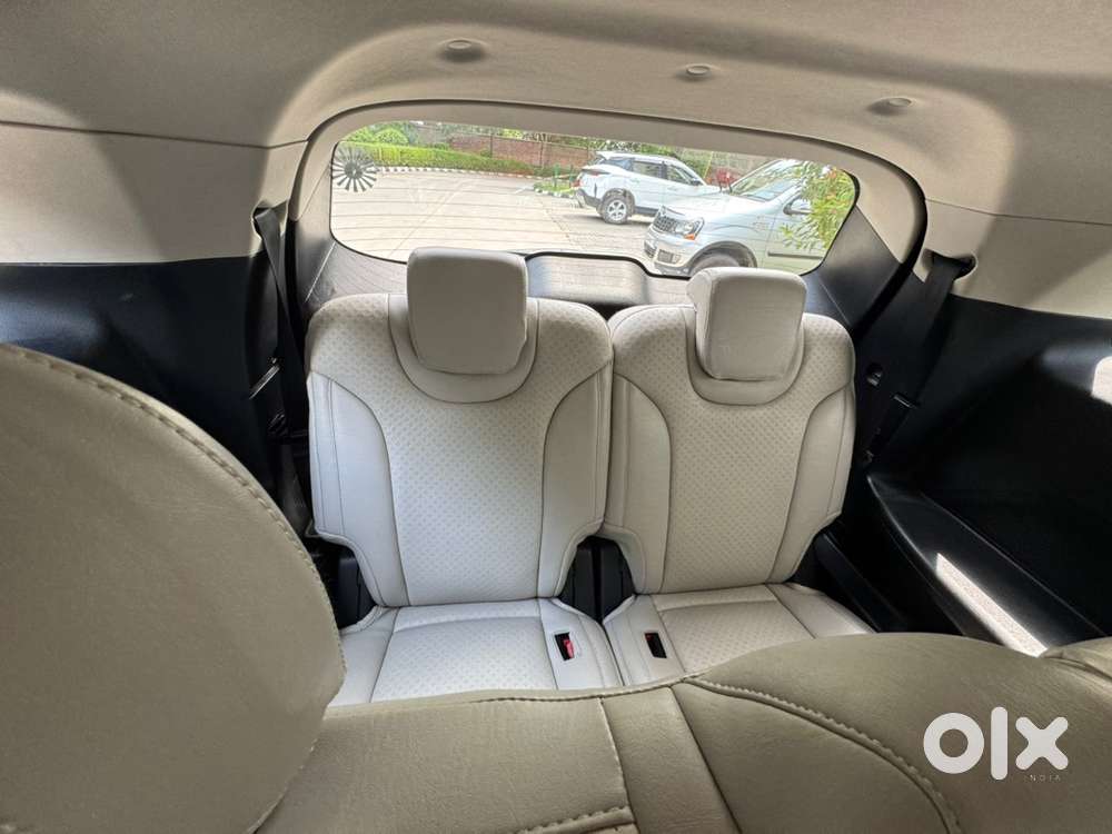 Mahindra Xuv700 2025 Petrol 19500 Km Driven