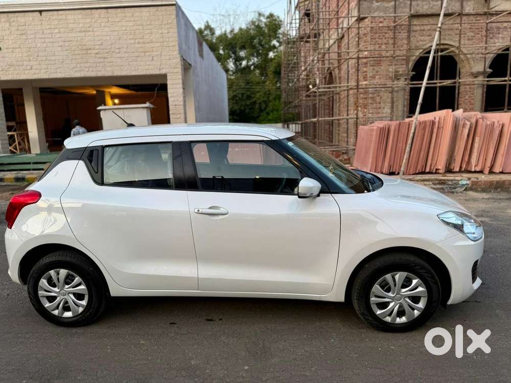 Maruti Suzuki Swift Vxi Optional, 2023, Petrol