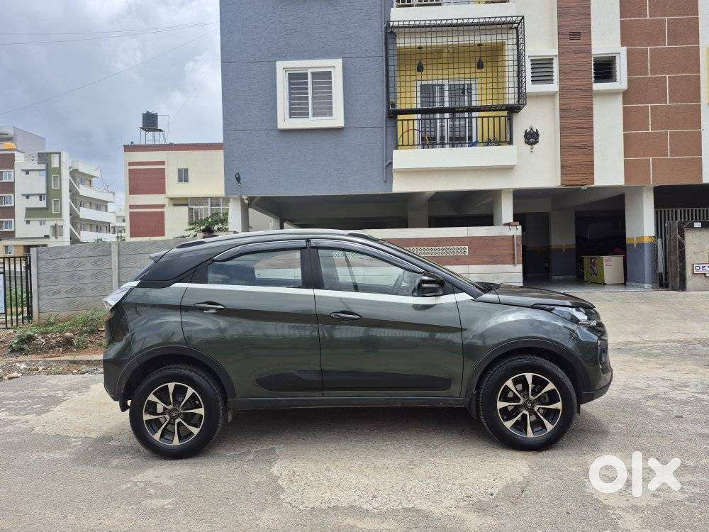 Tata Nexon 1.2 Revotron Xza Plus, 2020, Petrol