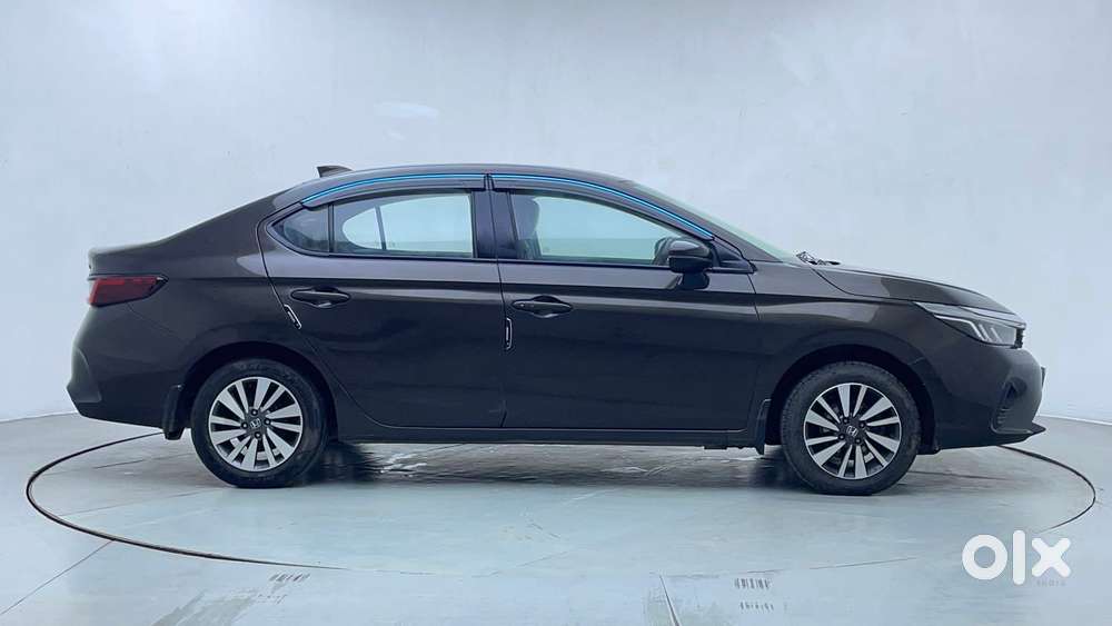 Honda City 1.5 V Mt, 2023, Cng & Hybrids