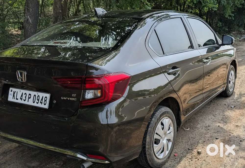 Honda Amaze 2021 Petrol ,18000 Km Driven , Company Service