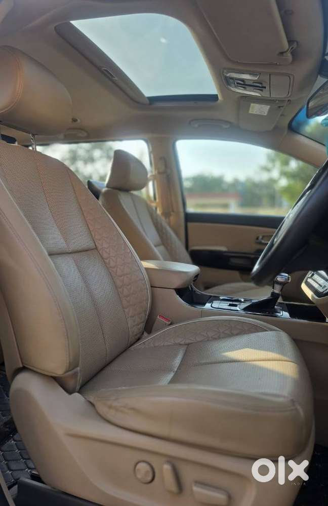 Kia Carnival Limousine Plus 7 Str, 2022, Diesel