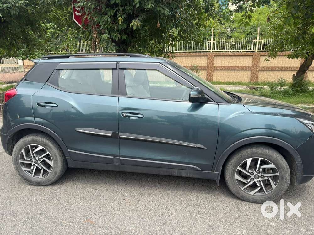 Mahindra Tuv 300 2025 Green