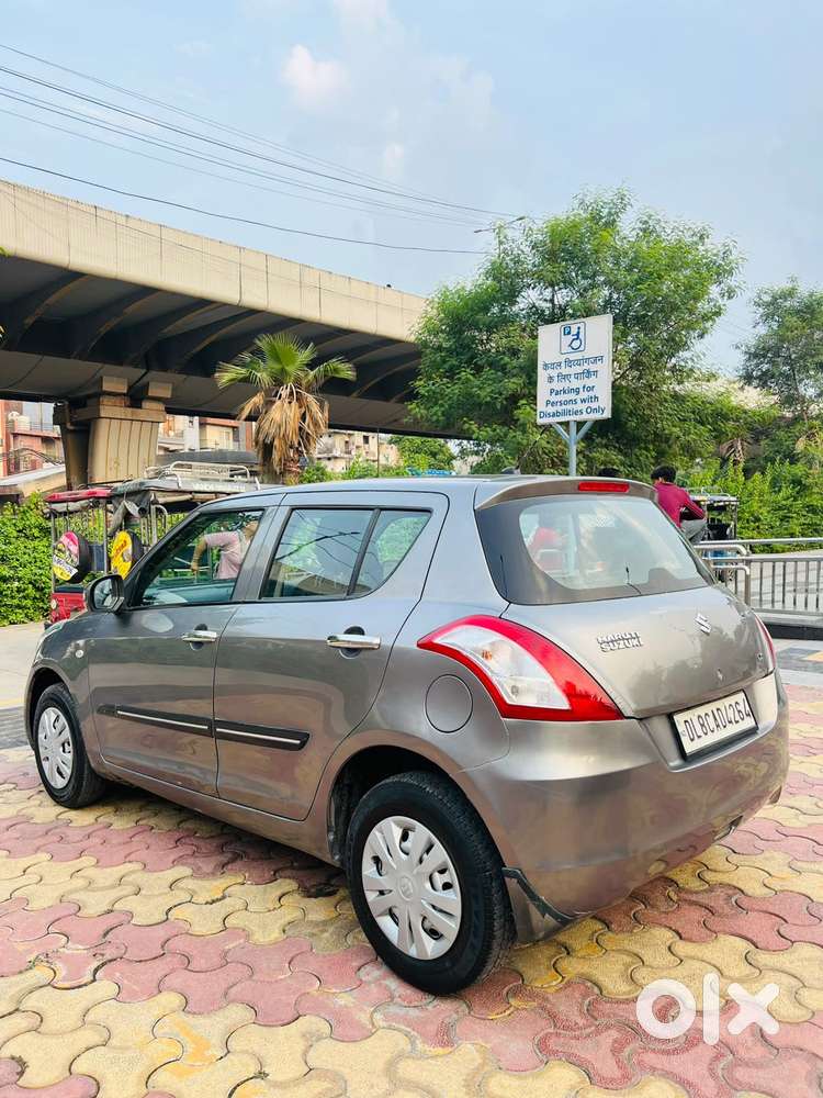 Maruti Suzuki Swift Lxi Option, 2015, Petrol