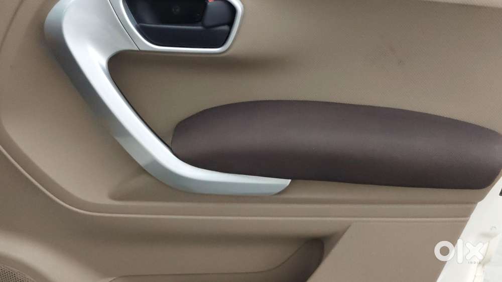 Mahindra Tuv 300 Mhawk100 T8, 2016, Diesel