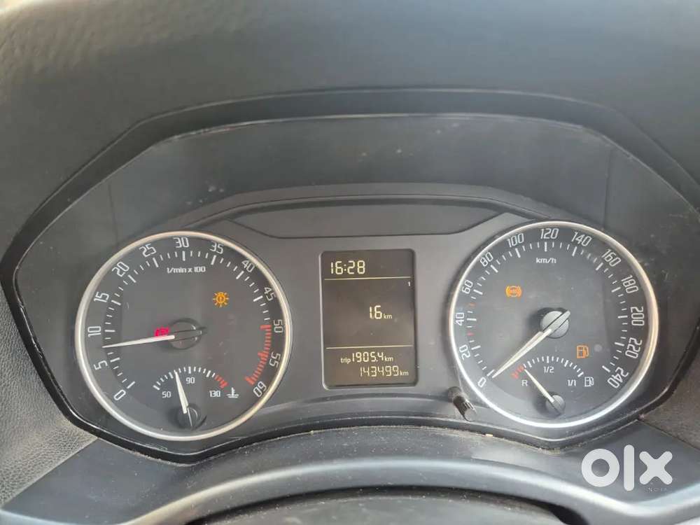Skoda Laura 2012 Diesel 143000 Km Driven