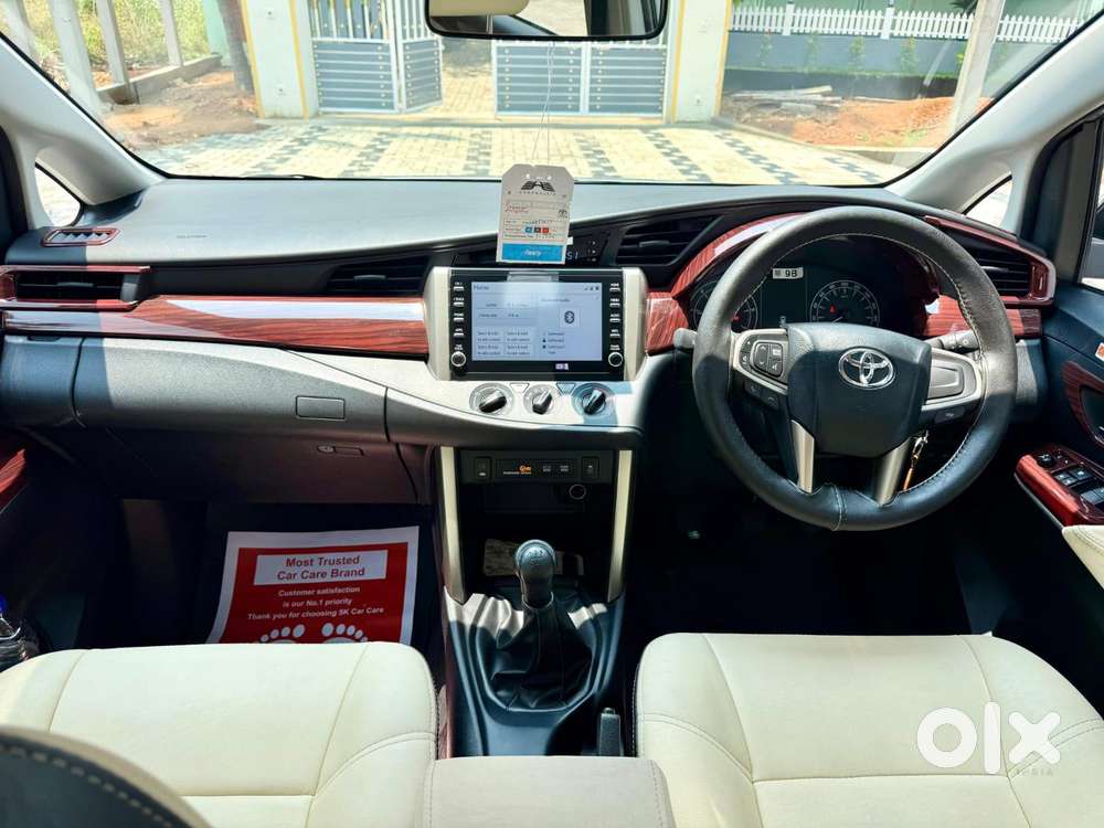 Toyota Innova Crysta 2.4 G Mt, 2023, Diesel