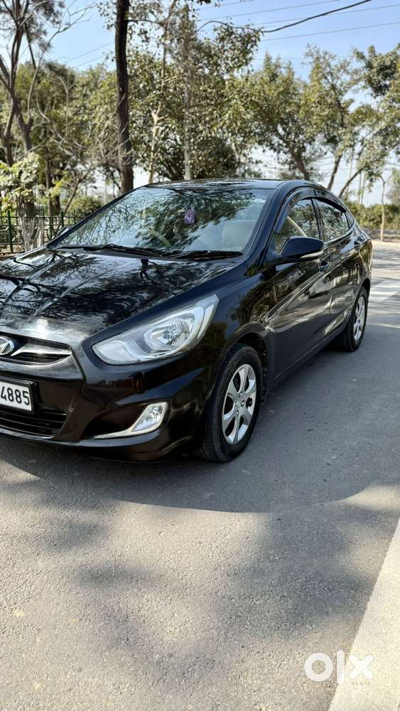 Hyundai Verna Vtvt 1.6 Ex, 2011, Petrol