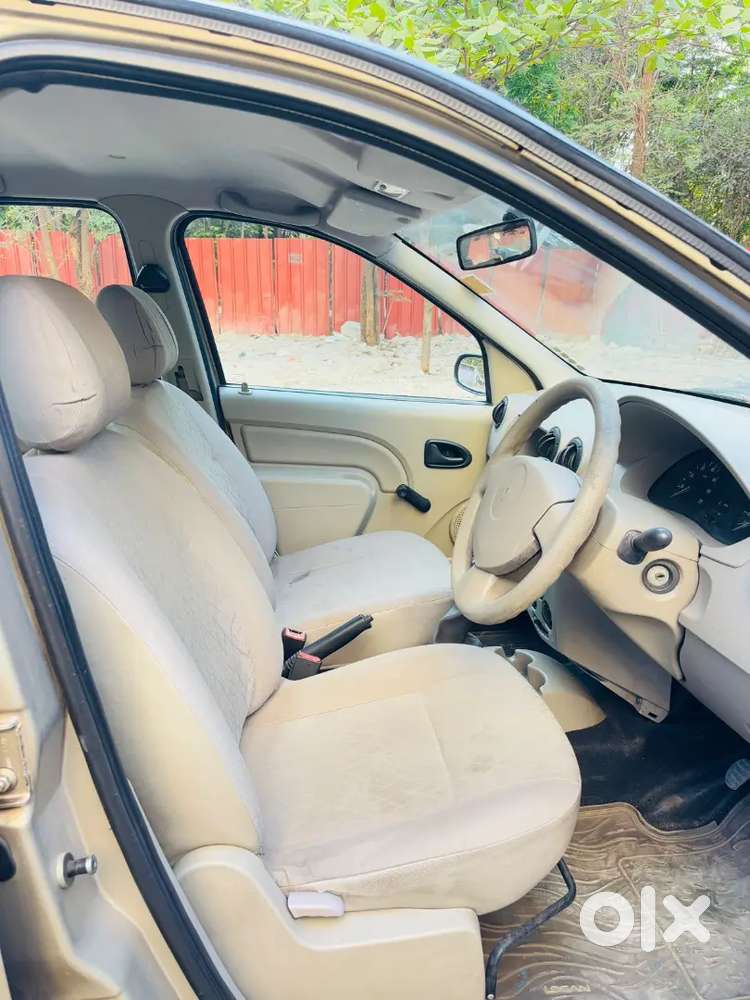 Mahindra Logan Petrol 77000 Km Driven