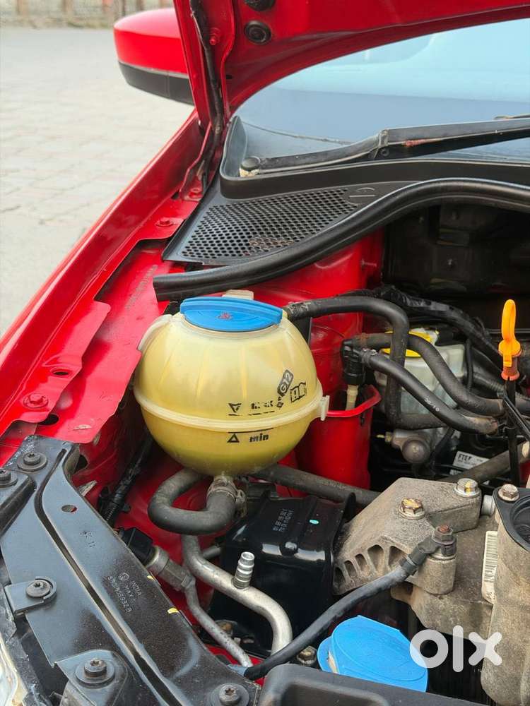 Volkswagen Polo Petrol Highline 1.2l, 2011, Petrol