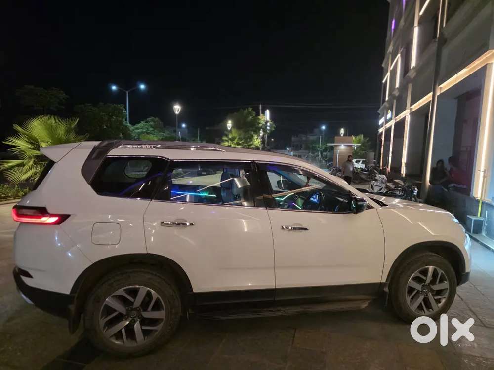 Tata Safari 2021