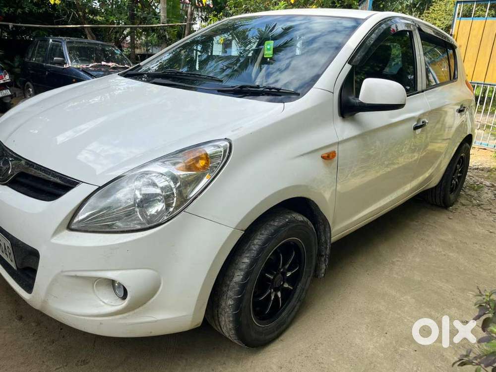 Hyundai I20 2011 Petrol 70000 Km Driven