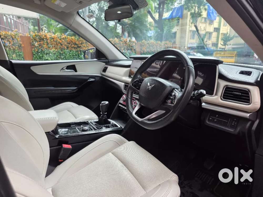 Mahindra Xuv700 2.2 Ax 7 Diesel Mt Luxury Pack Str, 2026, Diesel